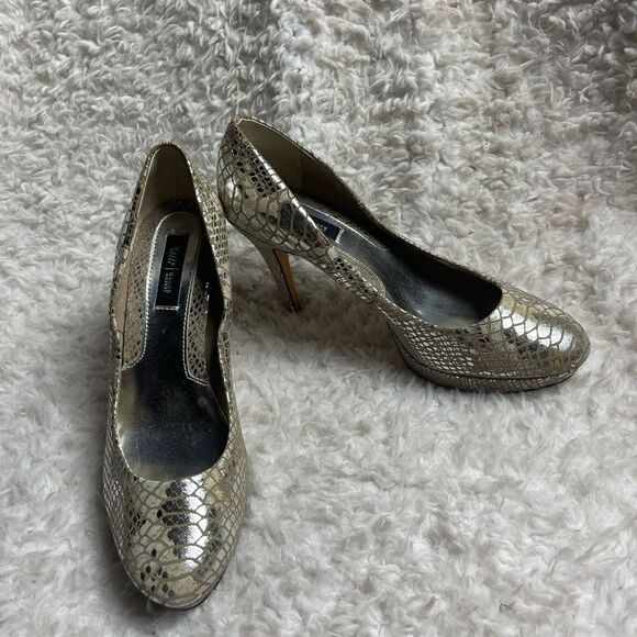 White House Black Market metallic silver Snowflake Snake Platform Heels SZ 9.5M - Picture 2 of 9